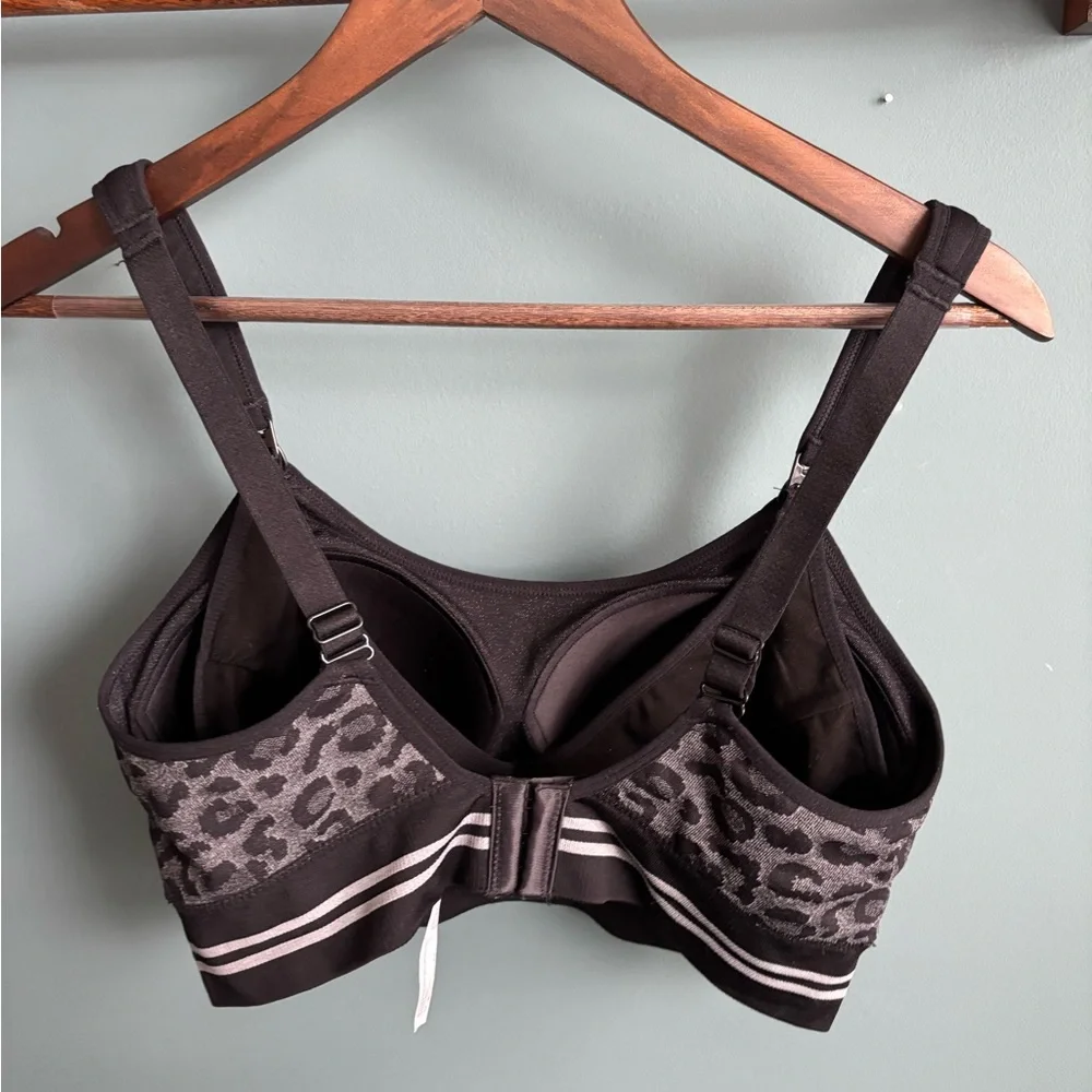 MomCozy Pumping Bra - Picture 4 of 12